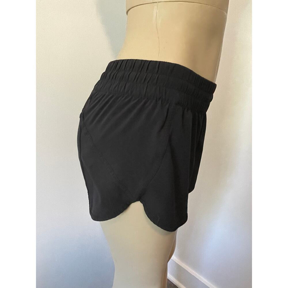 Lululemon Tracker Shorts V 4" Black Size 8 - Picture 3 of 7